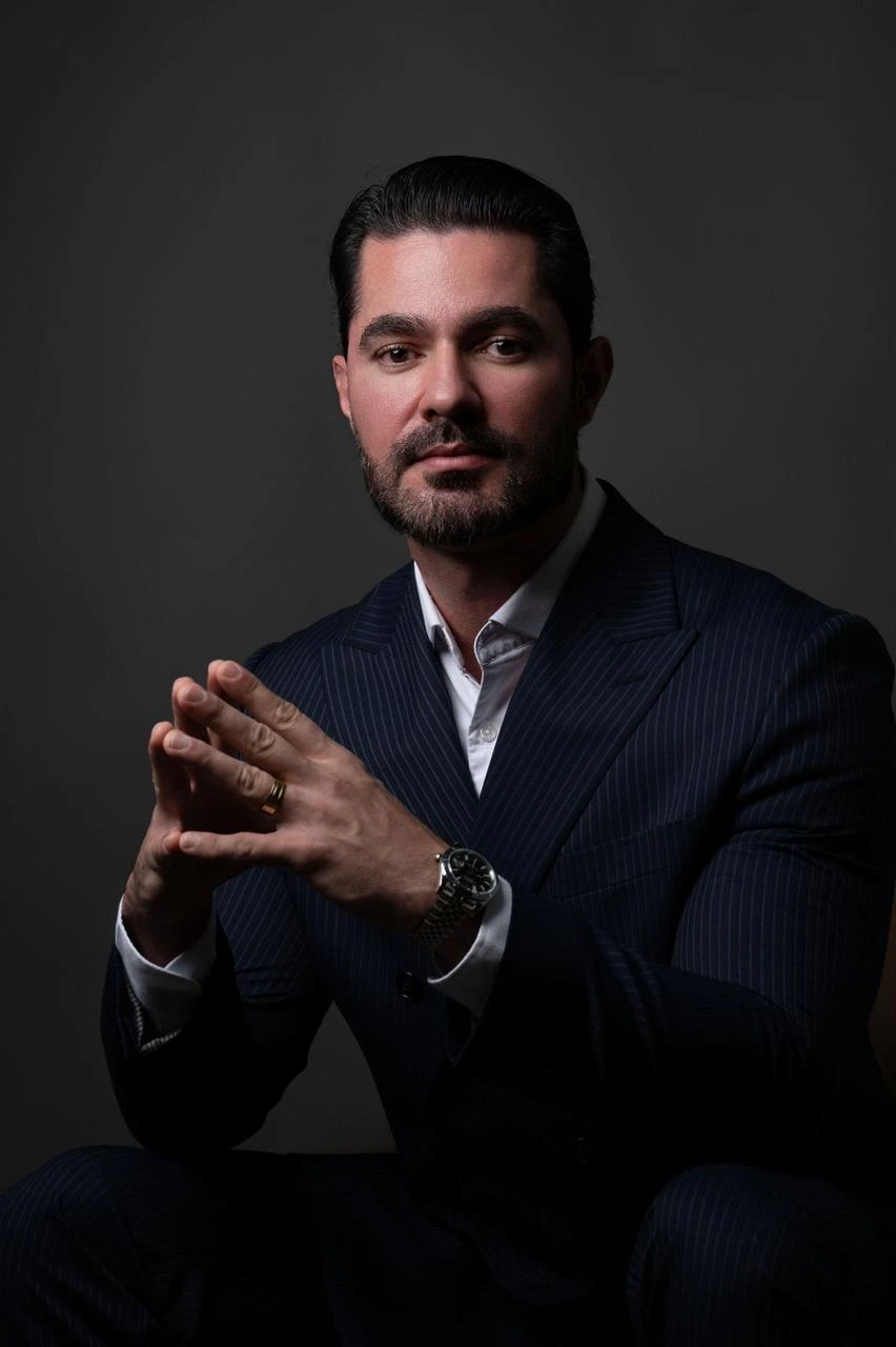 Dr. Leonardo Pozzobon